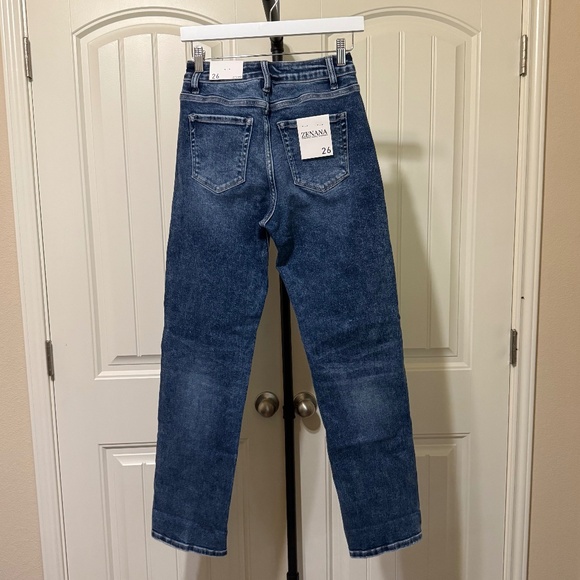 Zenana Jeans *NWT* - Picture 2 of 3